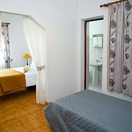 Bed & Breakfast Local Familiar 4*