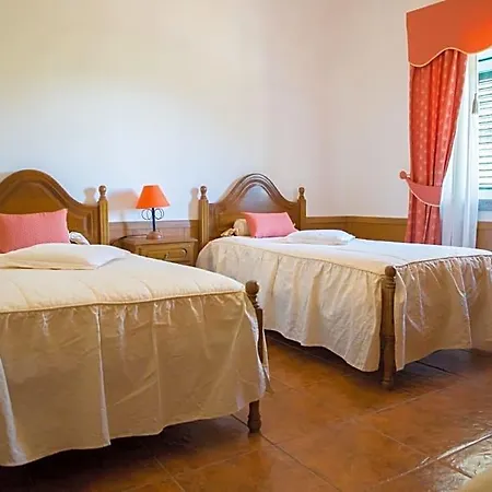 Local Familiar Bed & Breakfast Monfortinho