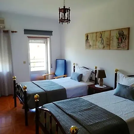 Local Familiar Bed & Breakfast Monfortinho