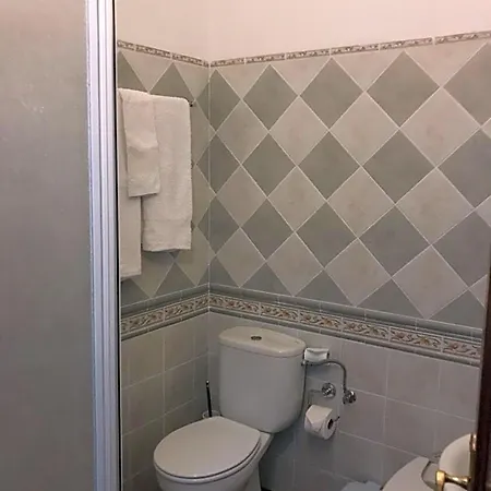 Local Familiar Bed & Breakfast Monfortinho