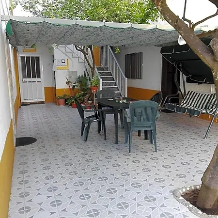 Local Familiar Bed & Breakfast Monfortinho