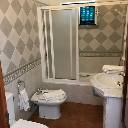 Bed & Breakfast Local Familiar 4*